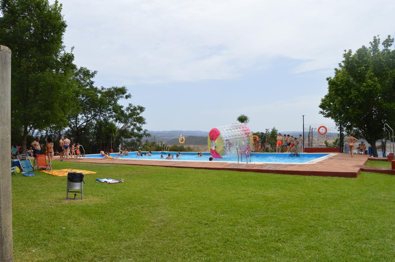 Camping La Brena Hotel Almodovar del Rio Luaran gambar